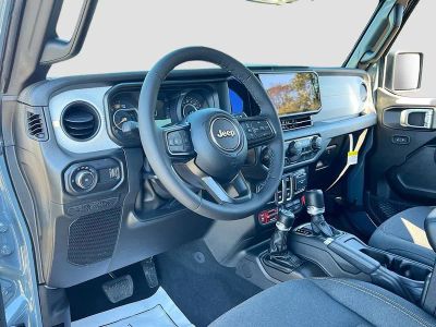 2026 Jeep Wrangler — photo 9 view