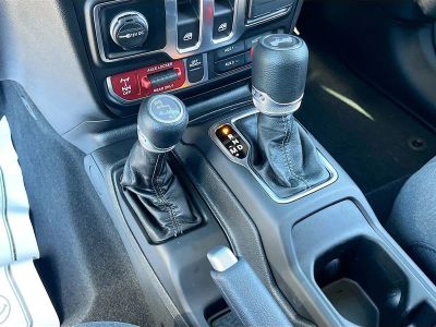 2026 Jeep Wrangler — photo 15 view