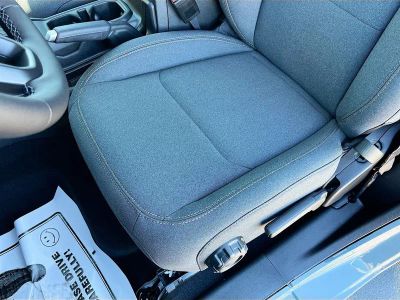 2026 Jeep Wrangler — photo 17 view