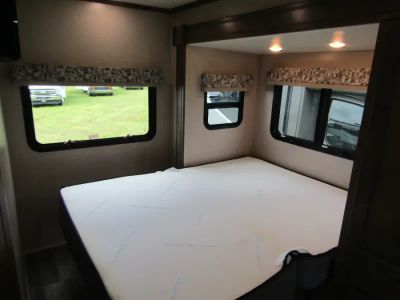 2022 Dynamax ISATA 3 — photo 12 view