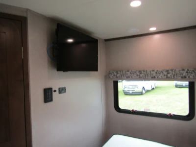 2022 Dynamax ISATA 3 — photo 13 view