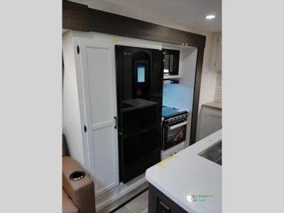 2026 Venture RV SportTrek Touring Edition — photo 34 view