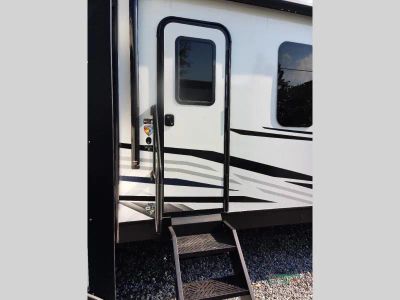 2026 Venture RV SportTrek Touring Edition — photo 21 view