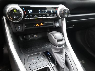 2026 2024 Toyota RAV4 XLE SUV - Photo 13