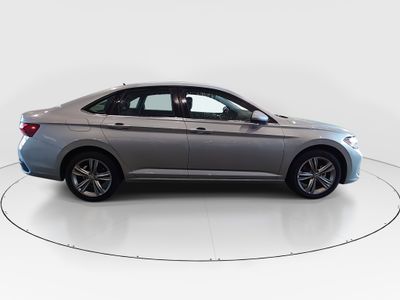 2024 Volkswagen Jetta - Photo 8