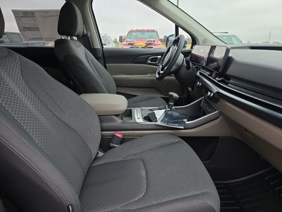 2026 Kia Carnival — photo 15 view