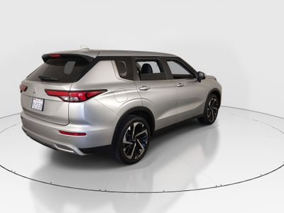 2024 Mitsubishi Outlander - Photo 7