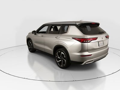 2024 Mitsubishi Outlander - Photo 5