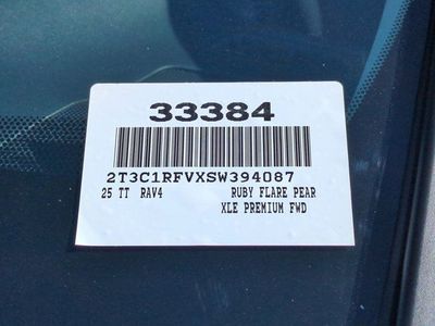 2025 Toyota RAV4 - Photo 17