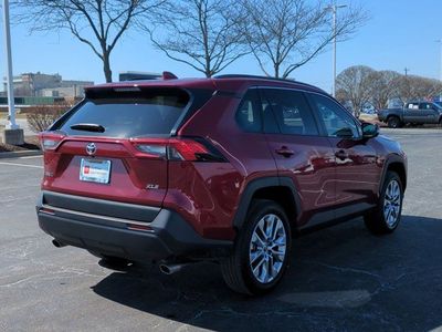 2025 Toyota RAV4 - Photo 5