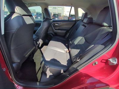 2025 Toyota RAV4 - Photo 15