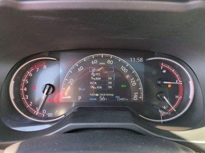 2025 Toyota RAV4 - Photo 11