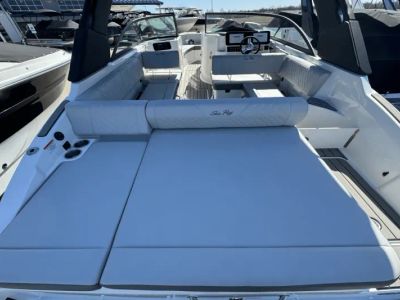 2025 Sea Ray 6.2L DTS BR4 - Photo 6