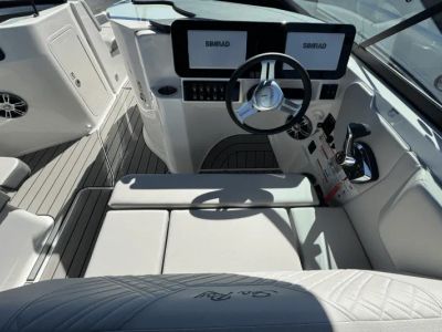 2025 Sea Ray 6.2L DTS BR4 - Photo 11