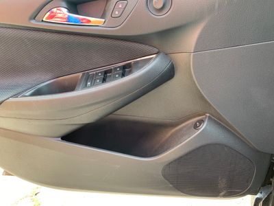 2019 Chevrolet Cruze - Photo 10