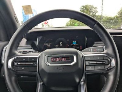2025 GMC Acadia — photo 23 view