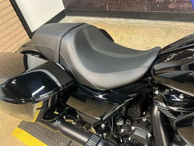 2025 Harley-Davidson FLHX - Street Glide — photo 14 view