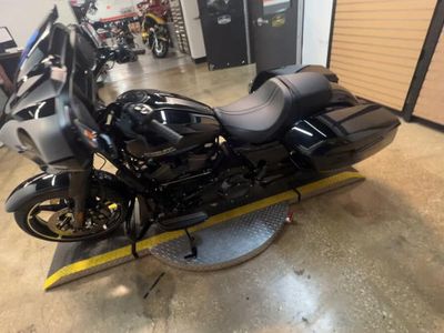 2025 Harley-Davidson FLHX - Street Glide — photo 8 view