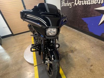 2025 Harley-Davidson FLHX - Street Glide in Vivid Black — front three-quarter view
