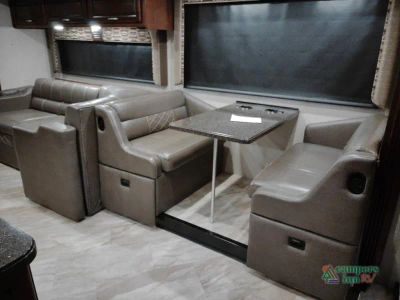 2018 Fleetwood RV Storm — photo 39 view