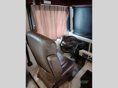 2018 Fleetwood RV Storm — photo 30 view