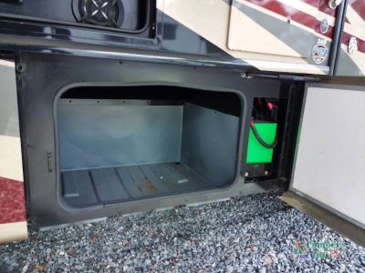 2018 Fleetwood RV Storm — photo 14 view