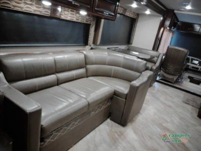 2018 Fleetwood RV Storm — photo 44 view