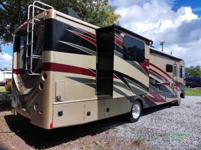 2018 Fleetwood RV Storm — detail view