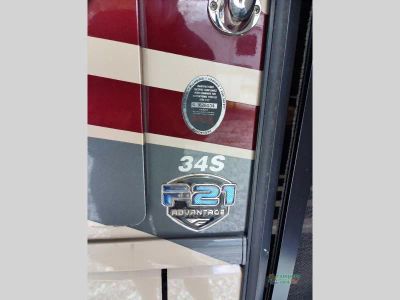 2018 Fleetwood RV Storm — photo 28 view