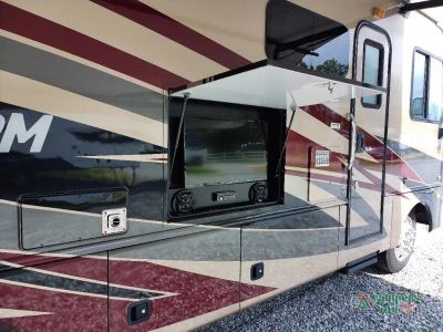 2018 Fleetwood RV Storm — photo 12 view