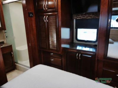 2018 Fleetwood RV Storm — photo 46 view