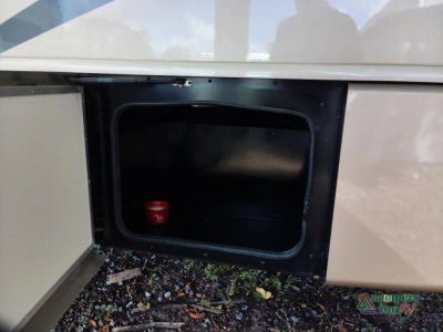 2018 Fleetwood RV Storm — photo 20 view