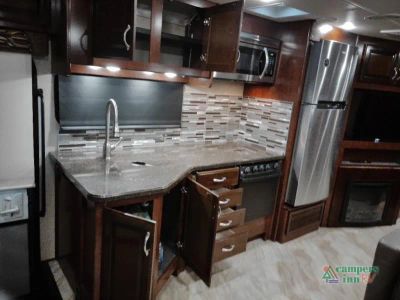 2018 Fleetwood RV Storm — photo 41 view