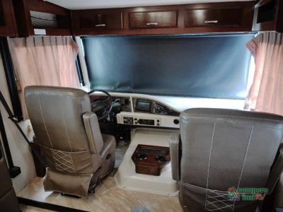2018 Fleetwood RV Storm — photo 29 view
