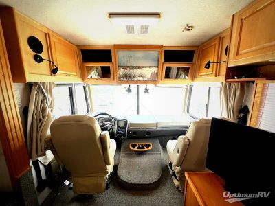 2006 Fleetwood Southwind — engine compartment view