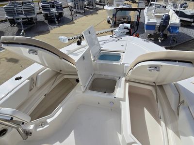 2026 Robalo 246 Cayman SD - Photo 1