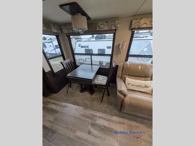2018 Forest River RV Cardinal Luxury - Photo 16
