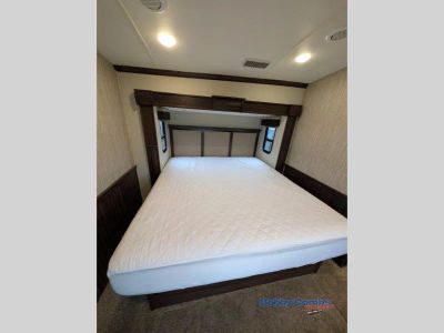 2018 Forest River RV Cardinal Luxury - Photo 19