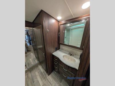2018 Forest River RV Cardinal Luxury - Photo 22