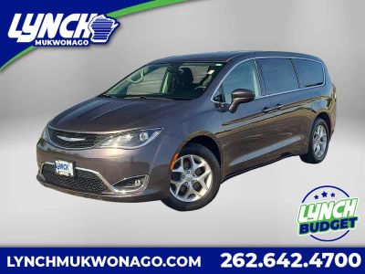 2018 Chrysler Pacifica Touring Plus in Granite Crystal Metallic Clearcoat — front three-quarter view