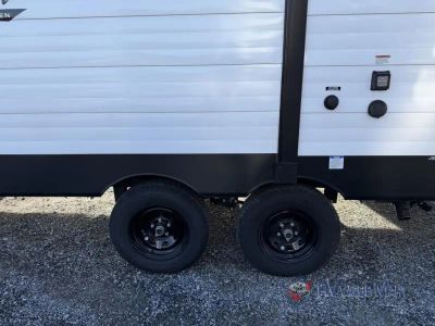 2026 Shasta RVs i-5 Edition — engine compartment view