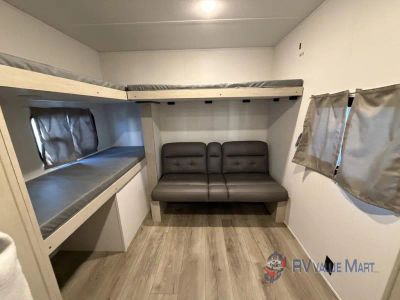 2026 Shasta RVs i-5 Edition — photo 18 view