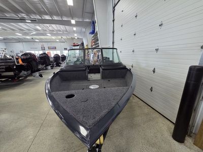 2025 Crestliner 1650 Kodiak WT — rear three-quarter view