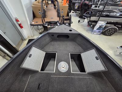 2025 Crestliner 1650 Kodiak WT — photo 17 view