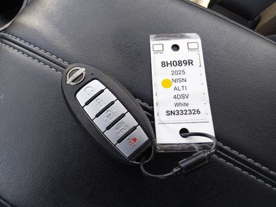 2025 Nissan Altima - Photo 15