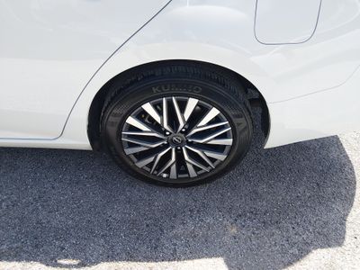 2025 Nissan Altima - Photo 10