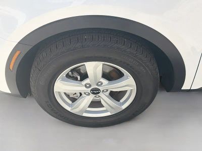 2025 Kia Sorento — photo 34 view