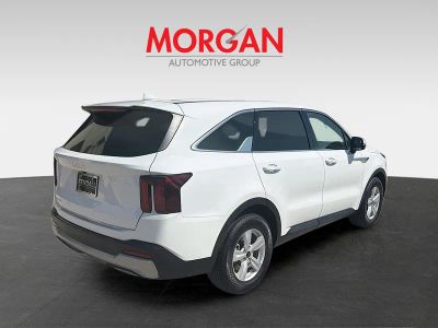 2025 Kia Sorento — engine compartment view