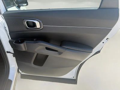 2025 Kia Sorento — photo 28 view