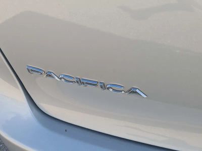 2024 Chrysler Pacifica — photo 14 view